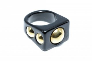 R00197-01 R00197-01 Ring Acryl – One size medium